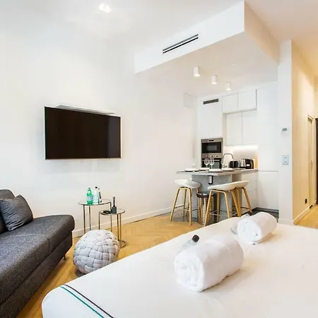 Studio-4Pers-Kleber-Arcdetriomphe-Paris16-Ac *