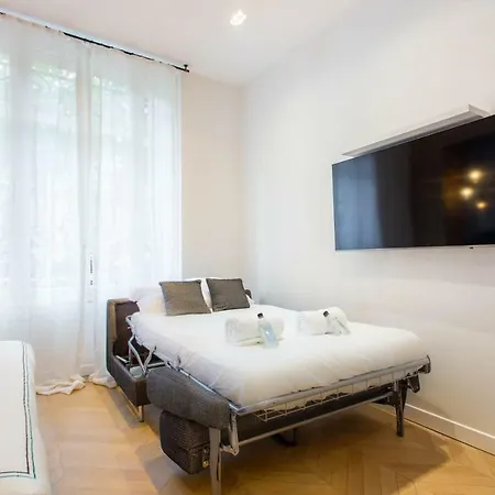 Studio-4Pers-Kleber-Arcdetriomphe-Paris16-Ac *